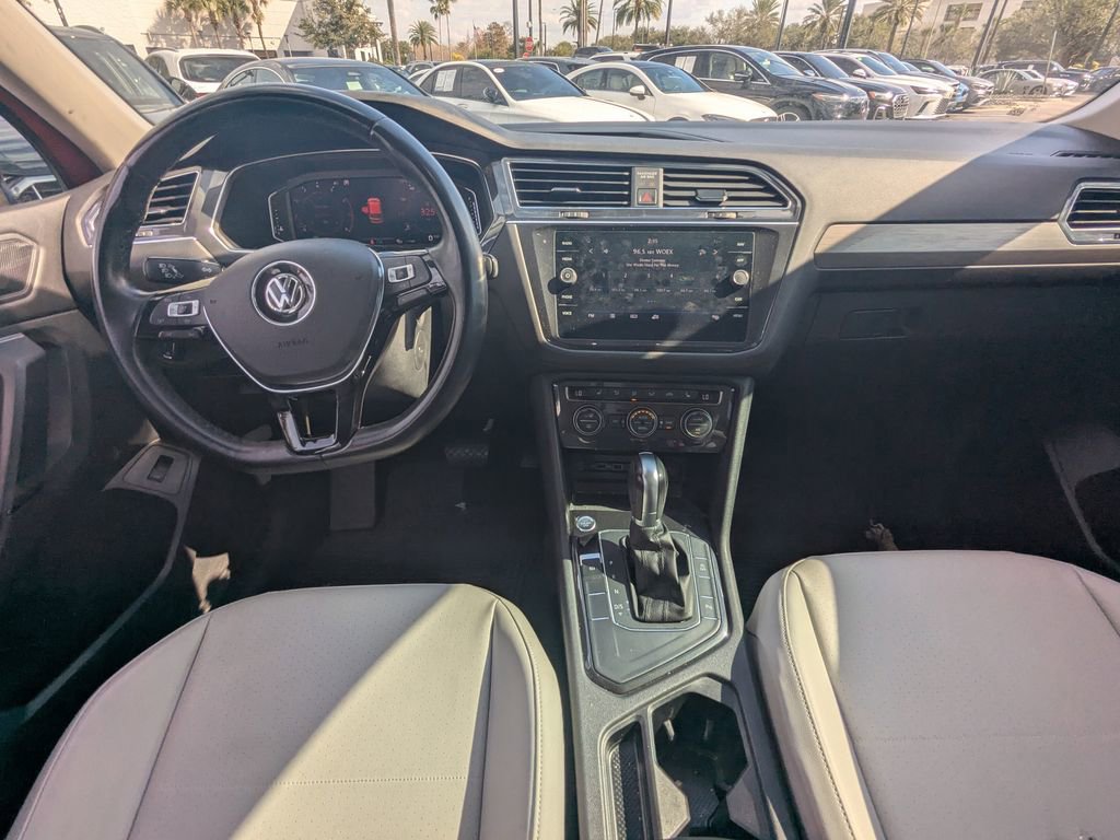 Used 2019 Volkswagen Tiguan SEL image 2