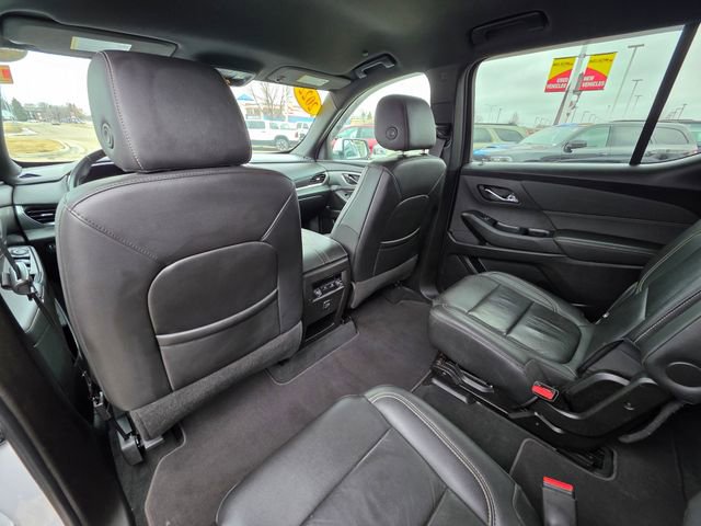 Used 2022 Chevrolet Traverse LT image 13