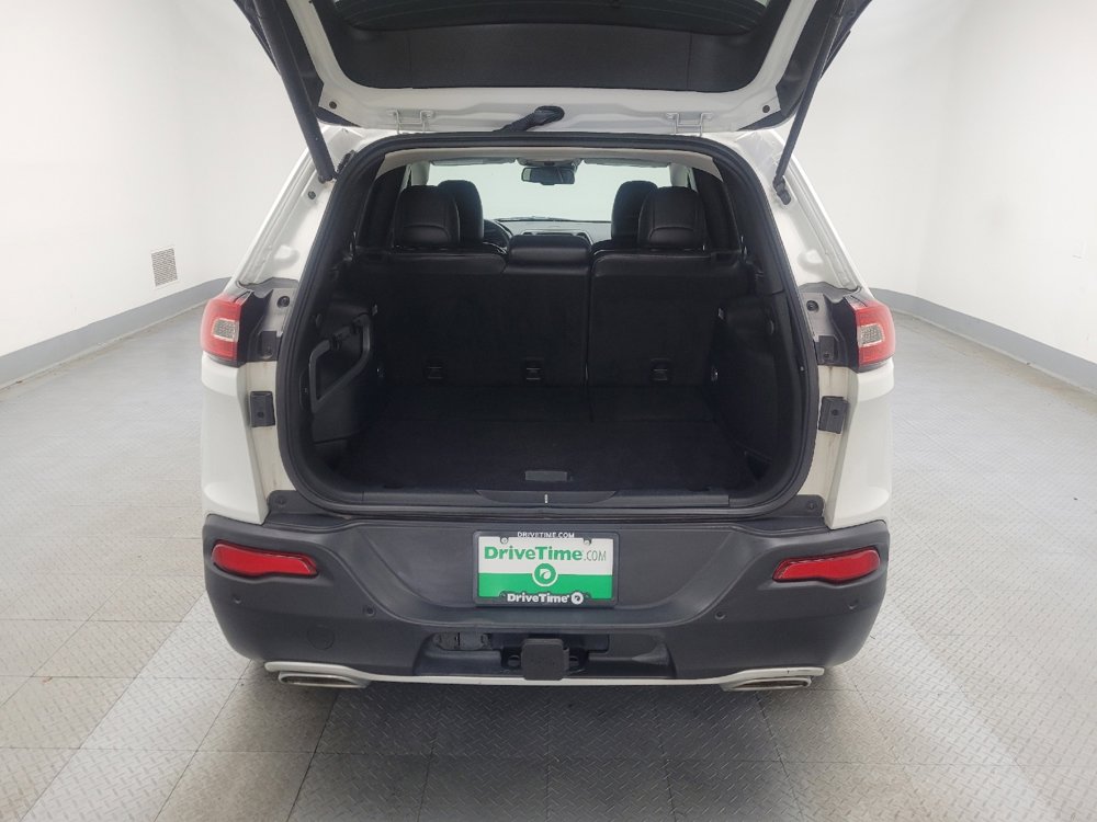 Used 2018 Jeep Cherokee Limited w/ Technology Group AWD/4WD image 29