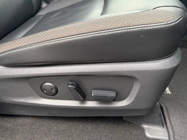 Certified 2025 Nissan Pathfinder SL AWD/4WD image 30
