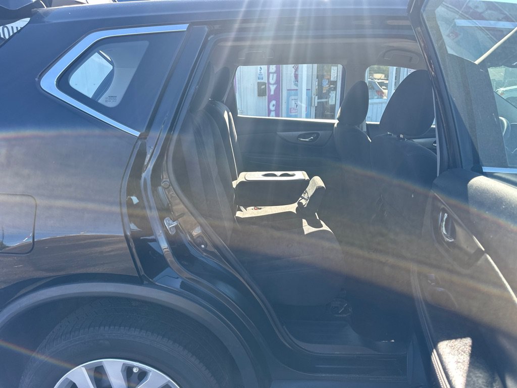 Used 2015 Nissan Rogue S AWD/4WD image 19