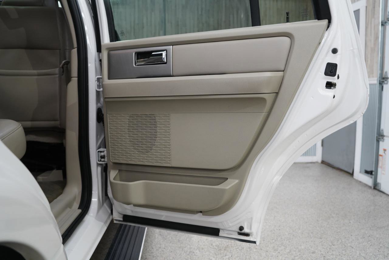 Used 2013 Ford Expedition Limited RWD image 34