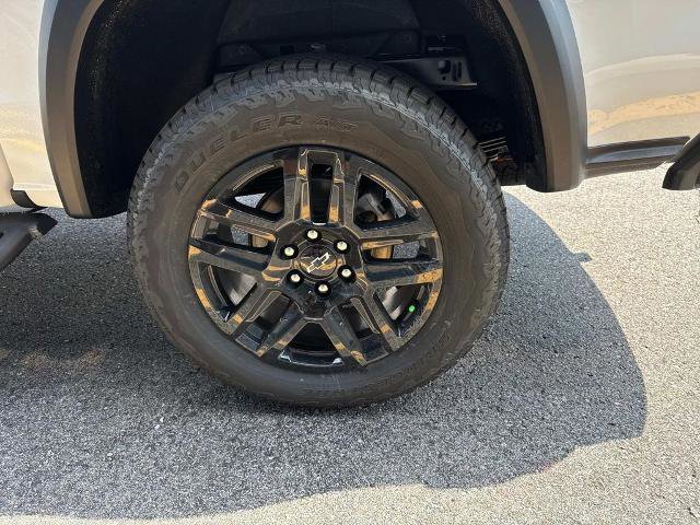 New 2025 Chevrolet Colorado Trail Boss w/ LPO, Tailgate Decal Package image 4