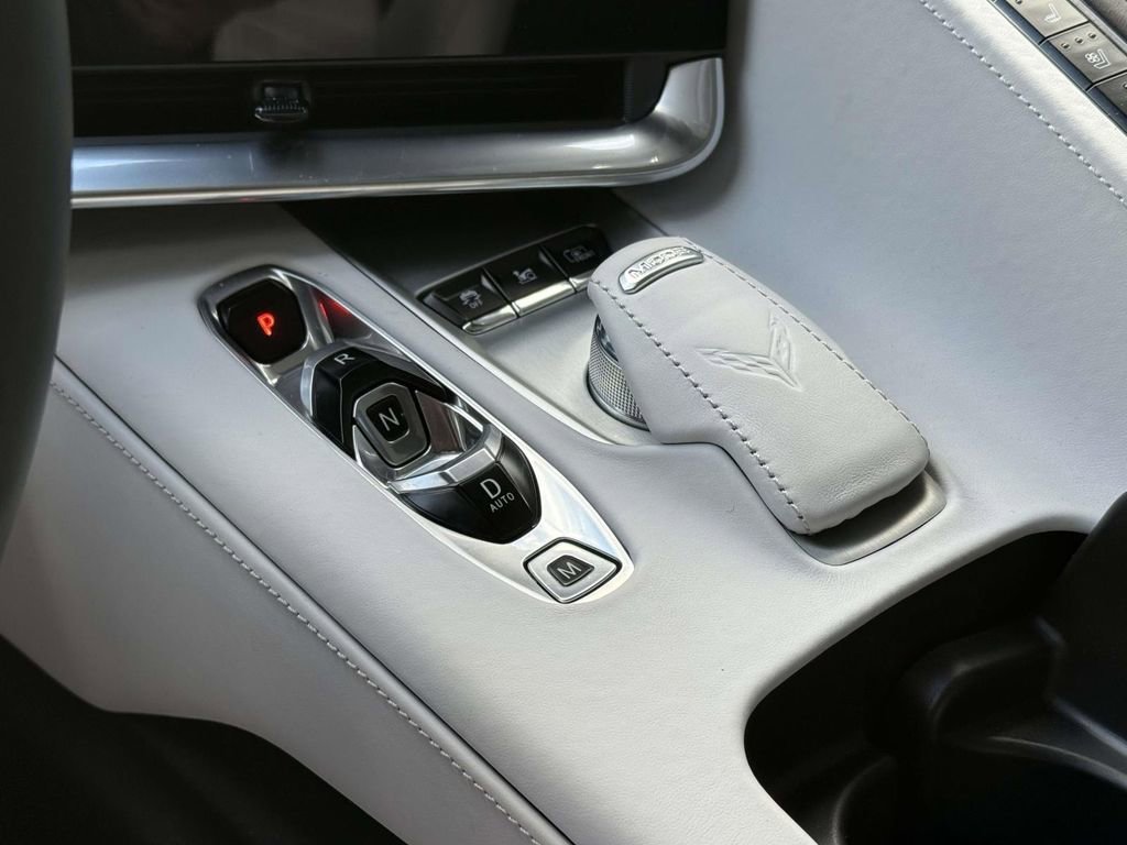 Used 2024 Chevrolet Corvette Stingray Premium Cpe w/ Z51 Performance Package image 18