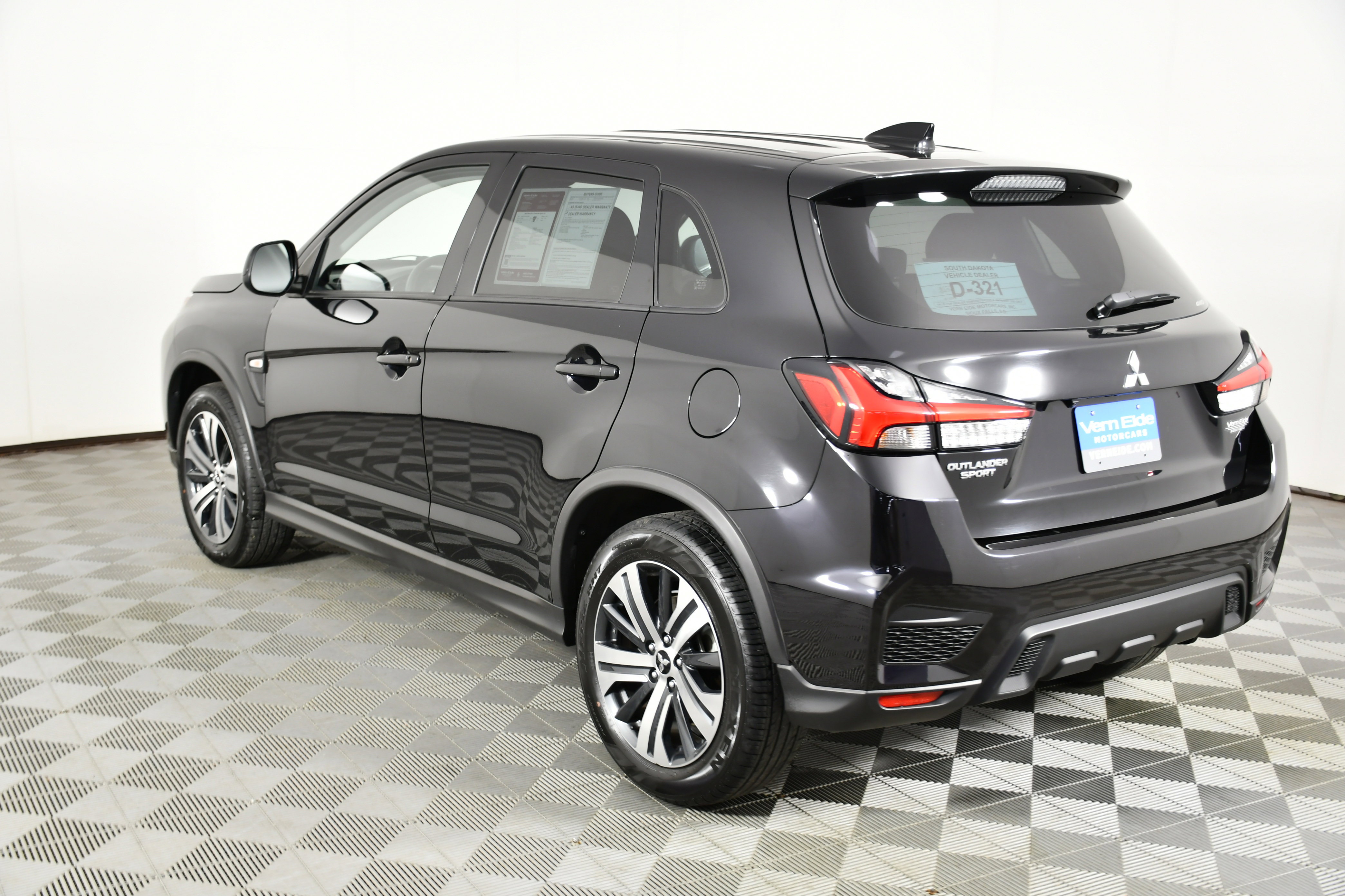 Used 2025 Mitsubishi Outlander Sport ES AWD/4WD image 8