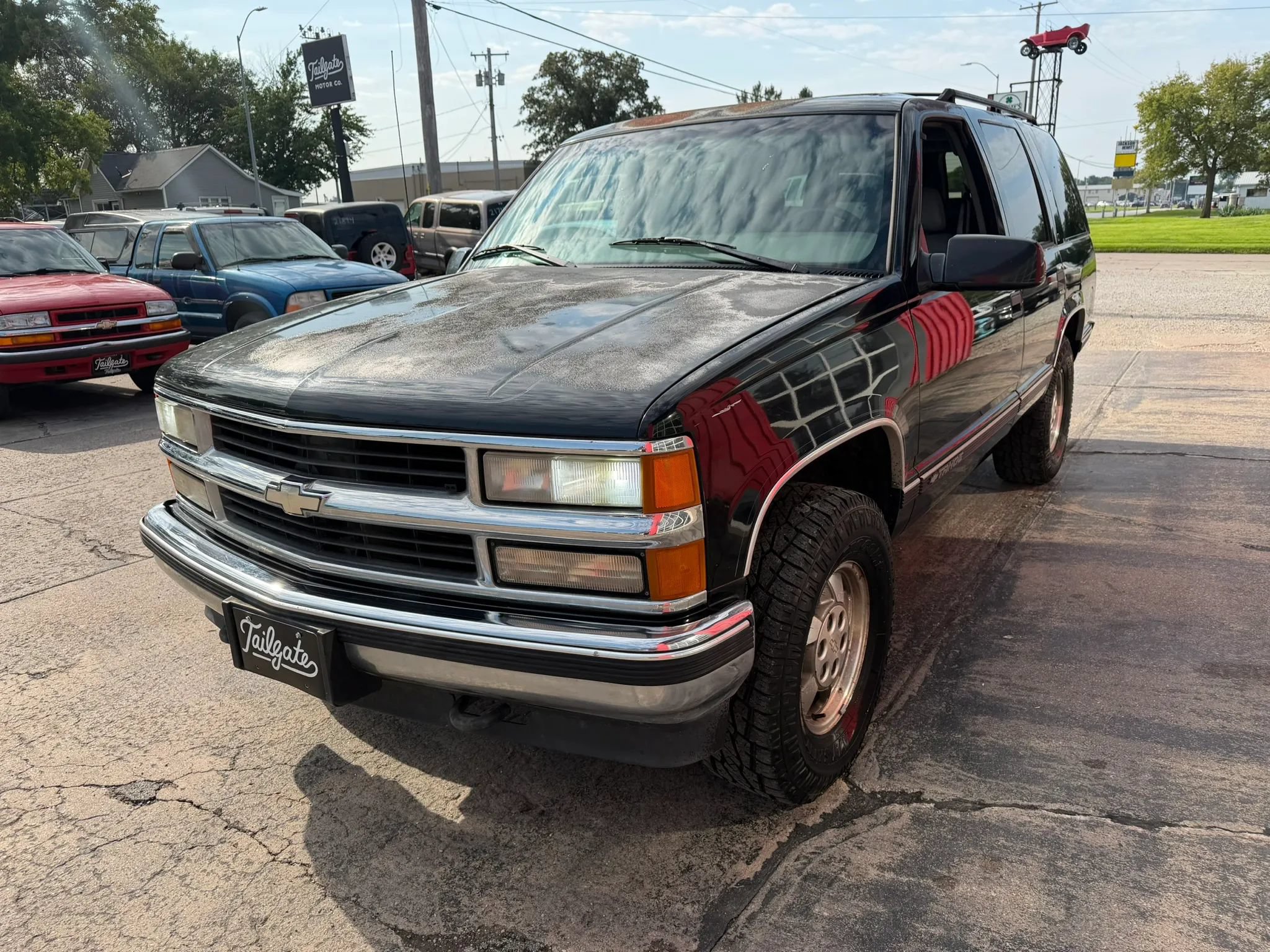 Used 1999 Chevrolet Tahoe Z71 w/ Comfort & Security Pkg AWD/4WD image 4