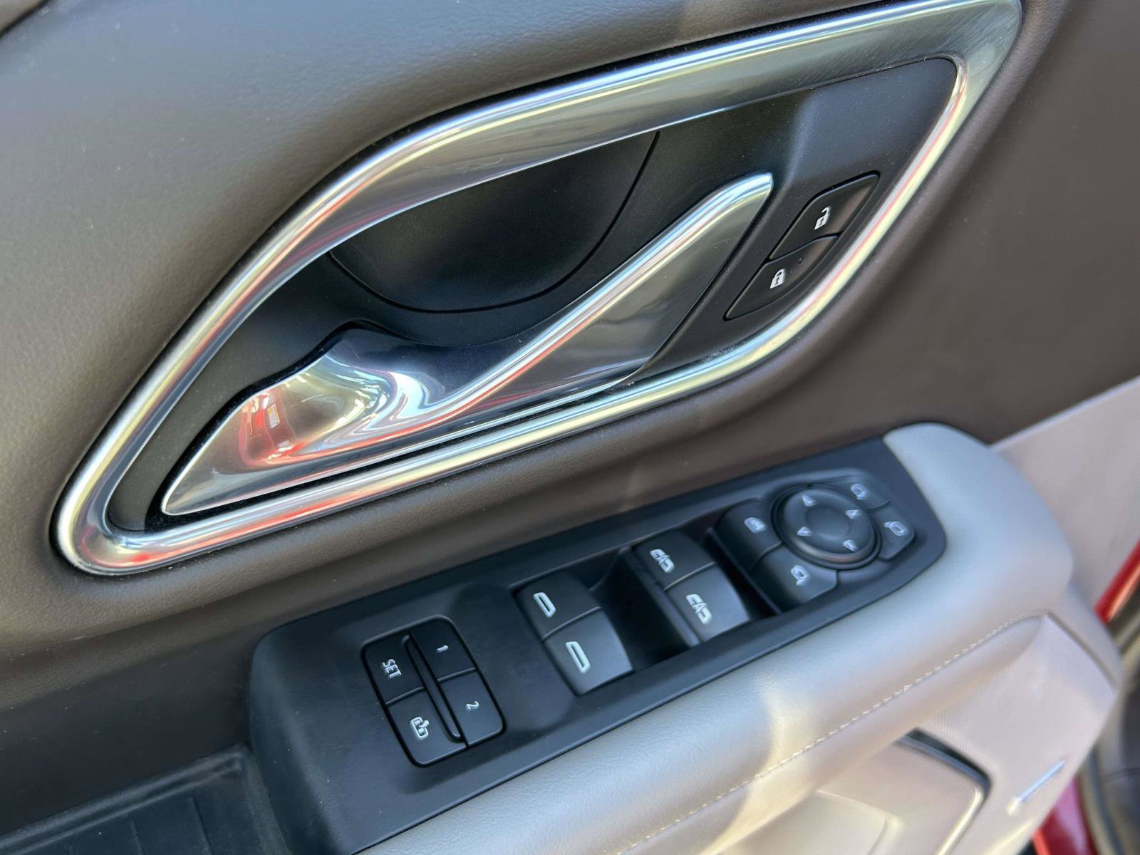 Used 2021 Chevrolet Tahoe LT w/ LT Signature Package image 23