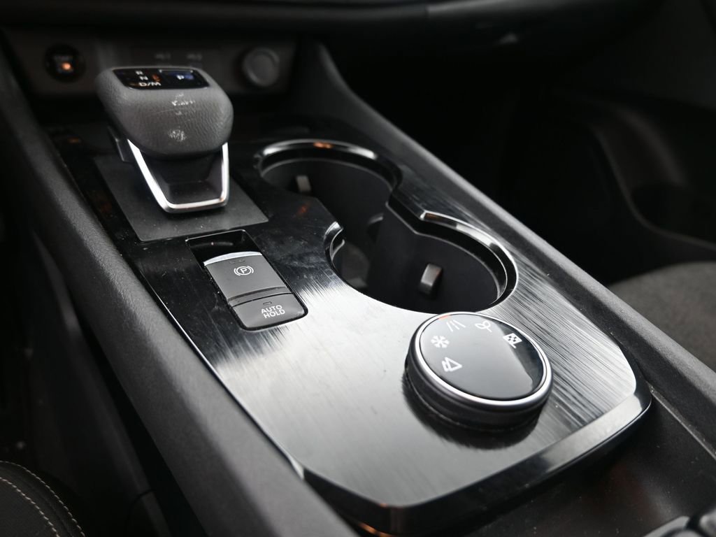 Used 2024 Nissan Rogue SV image 29