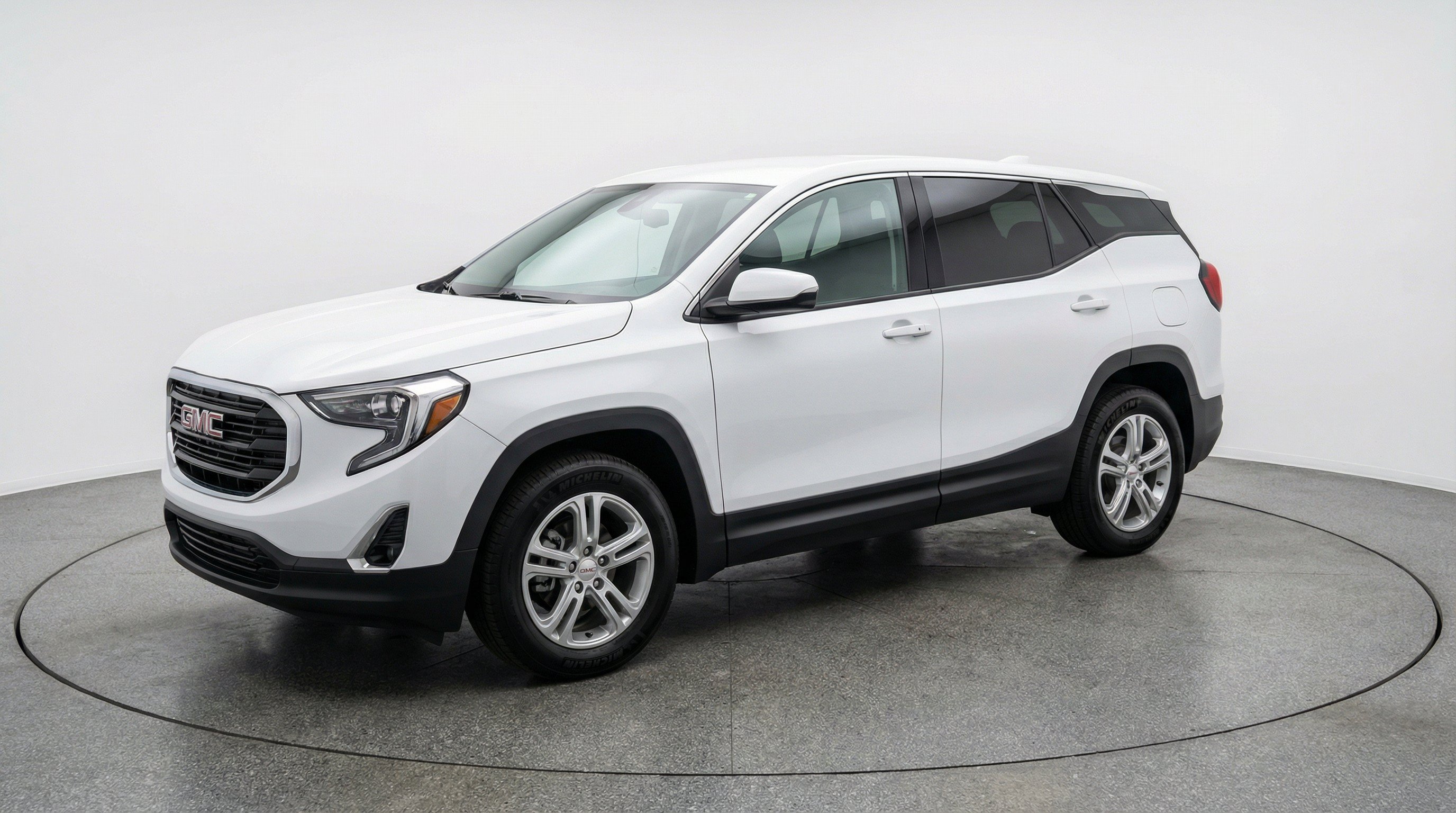 Used 2024 GMC Terrain SLE FWD image 3