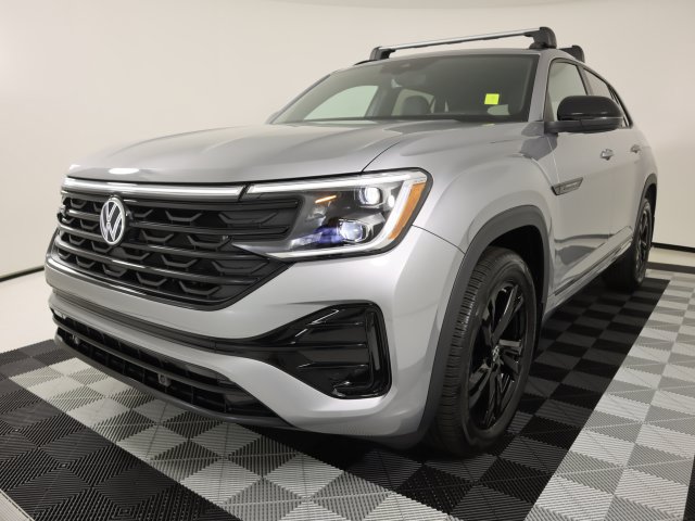 Used 2026 Volkswagen Atlas Cross Sport SEL R-Line