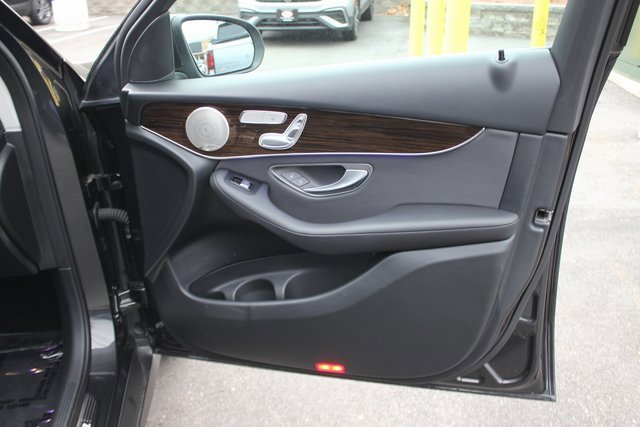 Used 2021 Mercedes-Benz GLC 300 4MATIC image 40