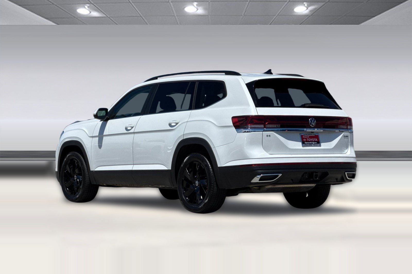 Used 2026 Volkswagen Atlas SE AWD/4WD image 3