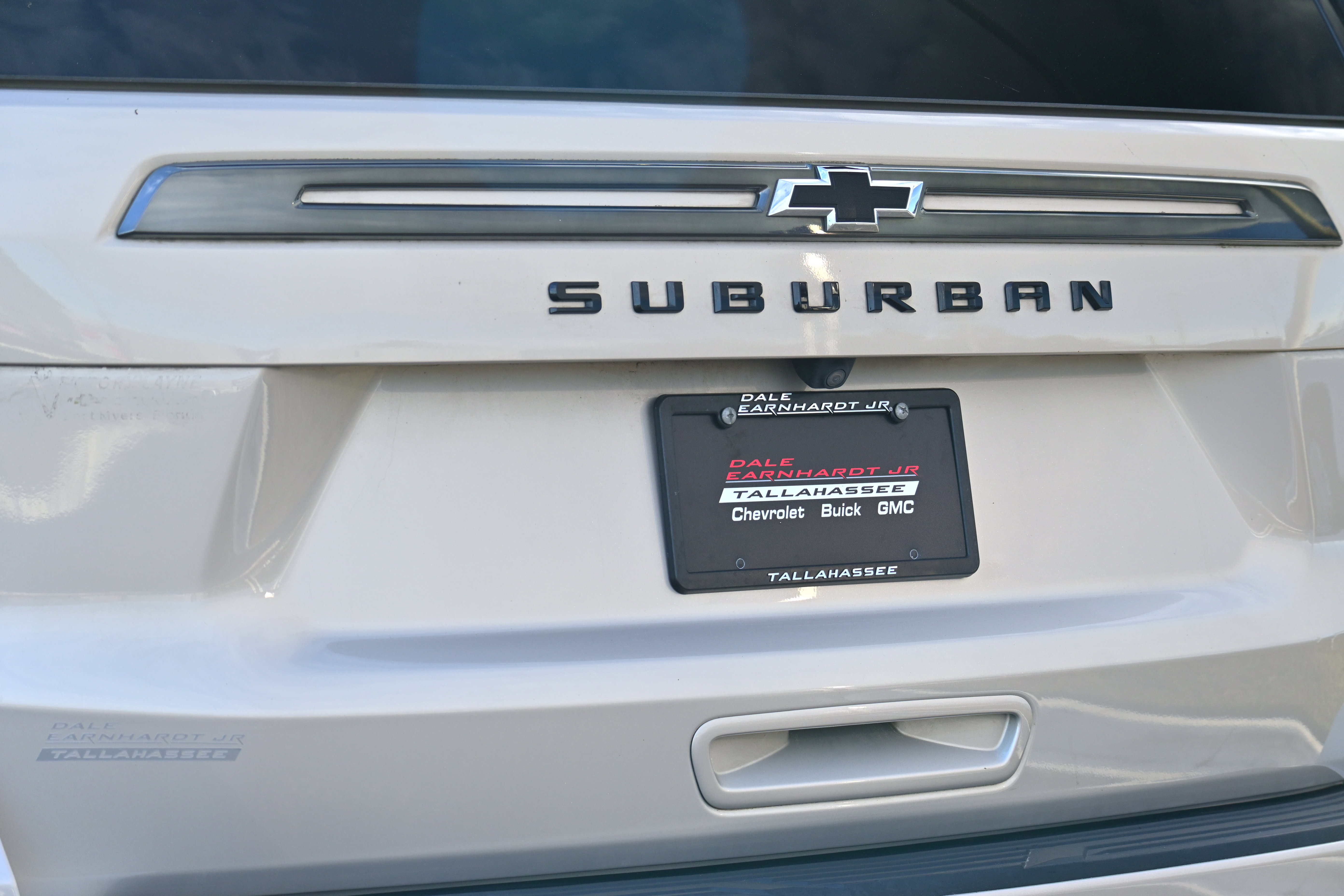 Used 2022 Chevrolet Suburban Z71 image 23