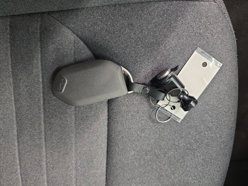 Certified 2025 Kia K4 EX image 37
