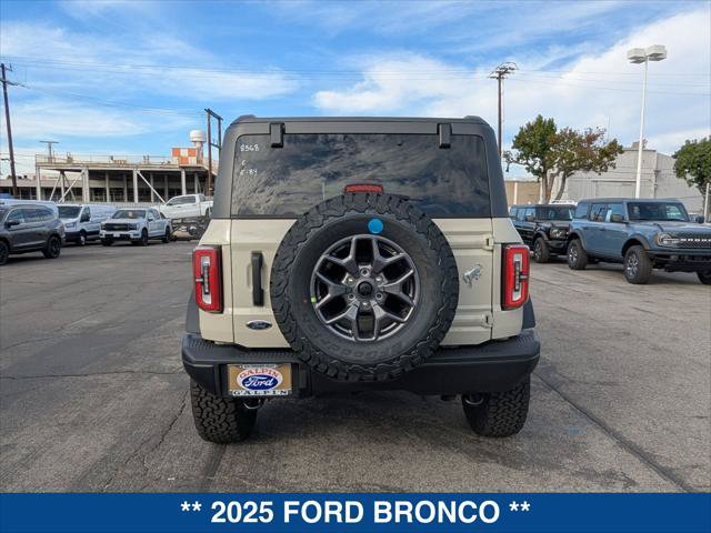 New 2025 Ford Bronco Badlands AWD/4WD image 4