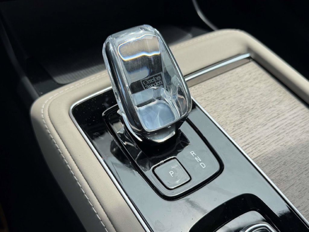 New 2026 Volvo XC90 B6 Plus w/ Protection Package Premier AWD/4WD image 6