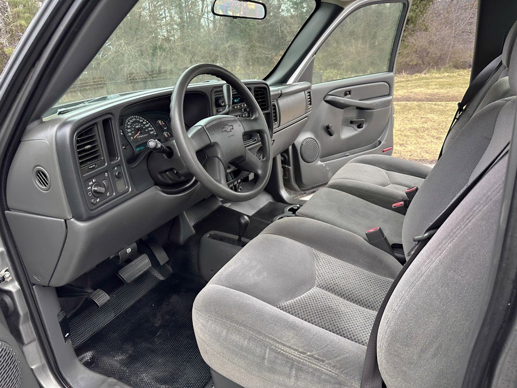 Used 2006 Chevrolet Silverado 3500 Work Truck w/ Snow Plow Prep Package image 20