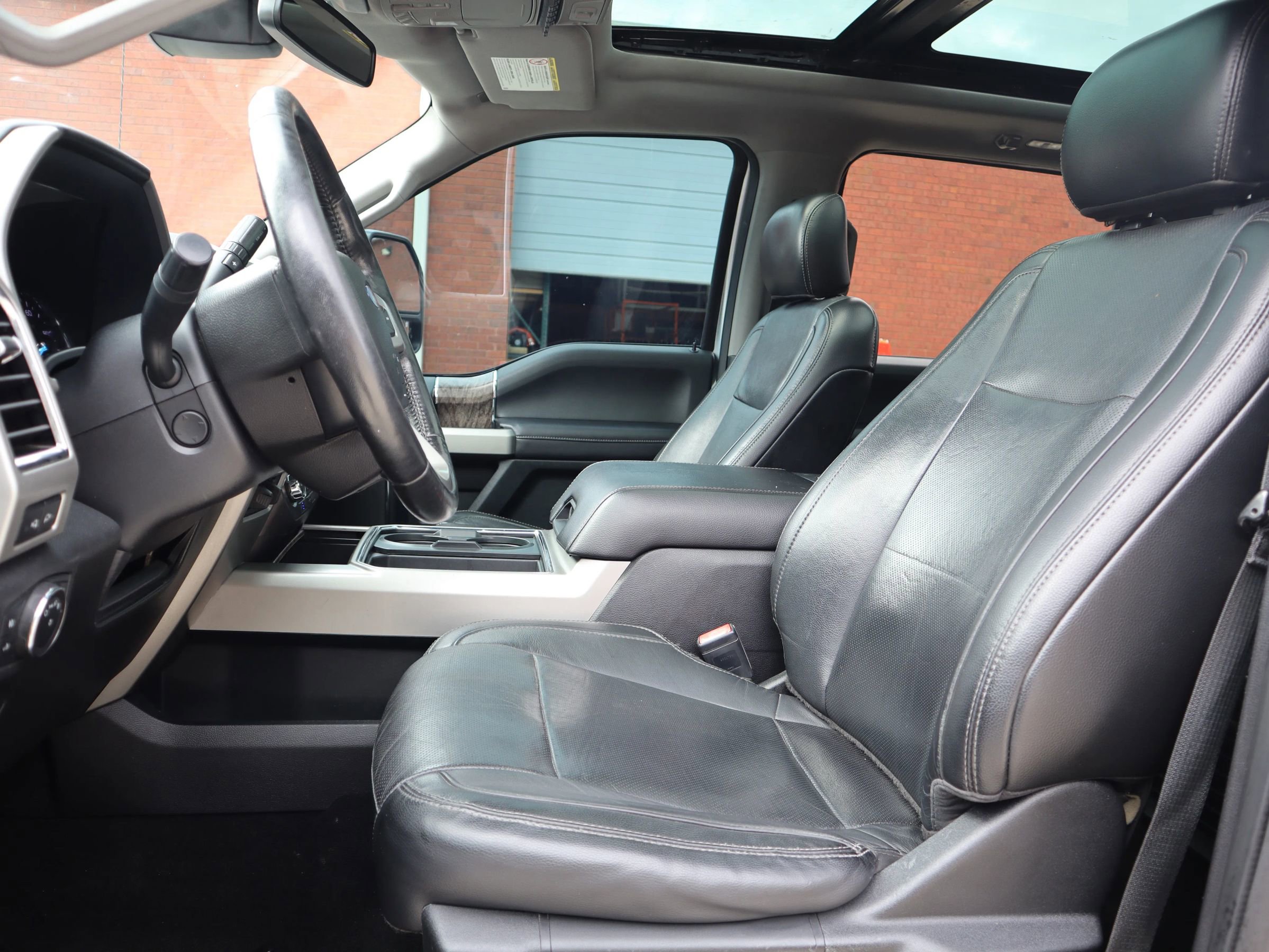 Used 2018 Ford F250 Lariat w/ Lariat Ultimate Package image 27