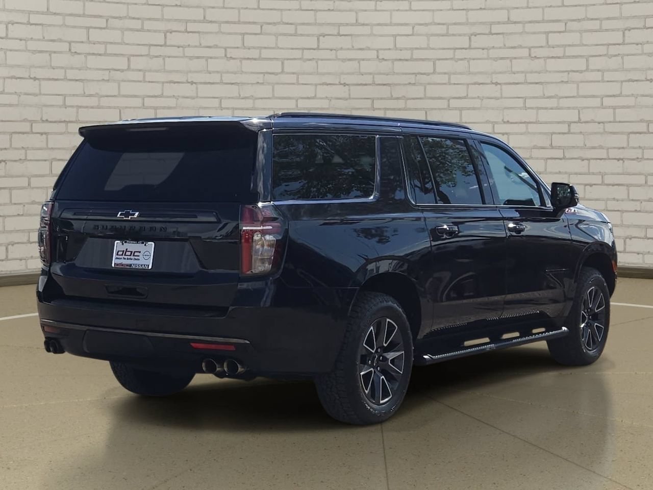 Used 2022 Chevrolet Suburban Z71 w/ Off-Road Capability Package AWD/4WD image 5