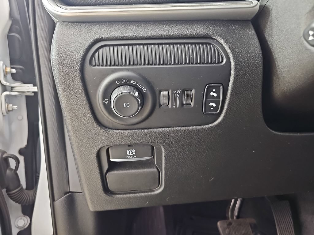 Used 2022 Jeep Wagoneer Series II AWD/4WD image 33