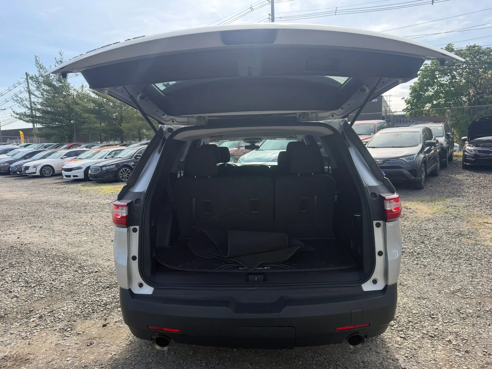 Used 2020 Chevrolet Traverse LS AWD/4WD image 30