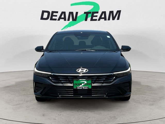 New 2025 Hyundai Elantra Limited image 2