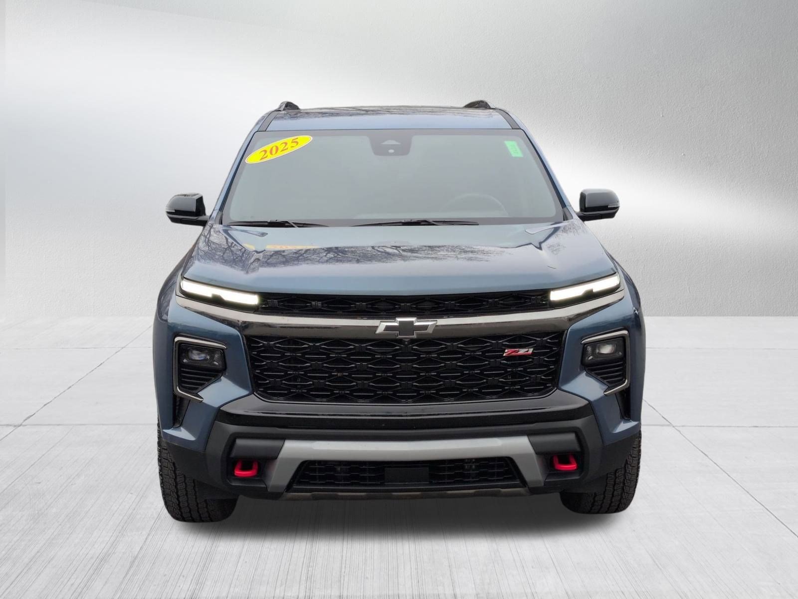 Certified 2025 Chevrolet Traverse Z71 w/ Driver Confidence Package image 8