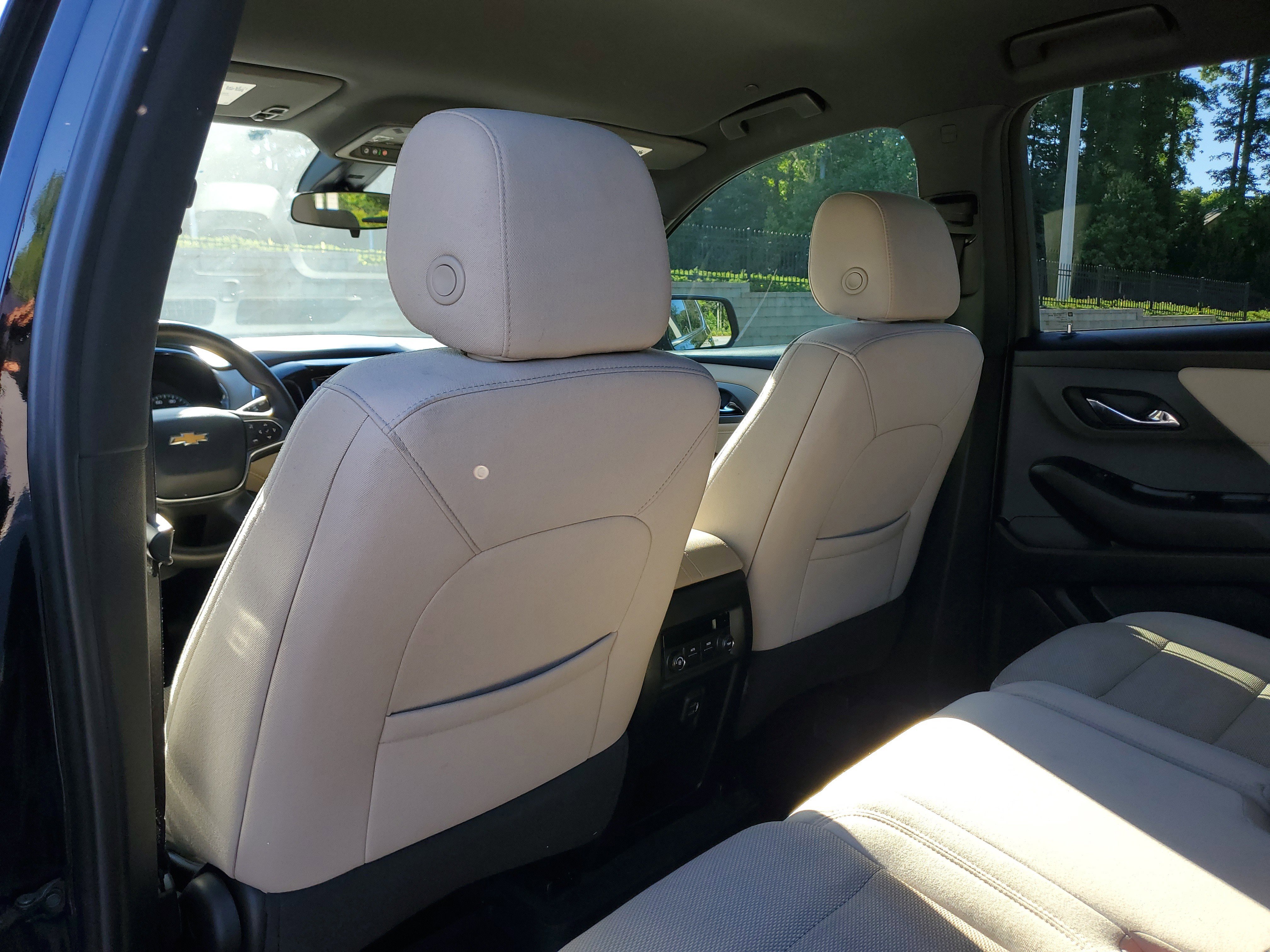 Used 2023 Chevrolet Traverse LS FWD image 10