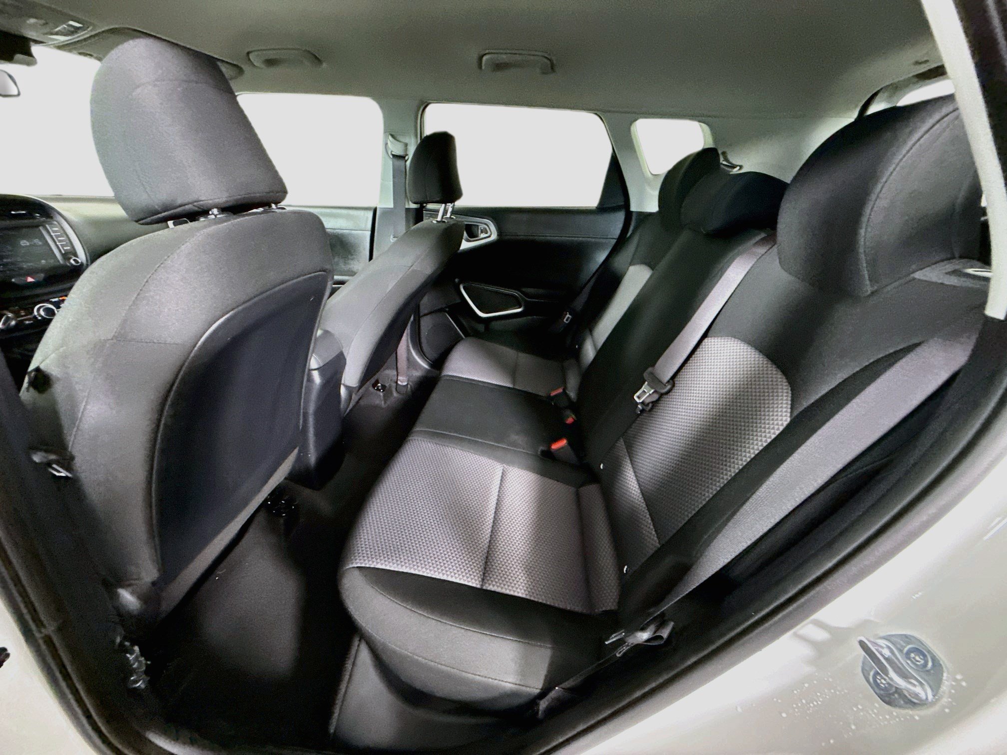 Used 2025 Kia Soul LX FWD image 24