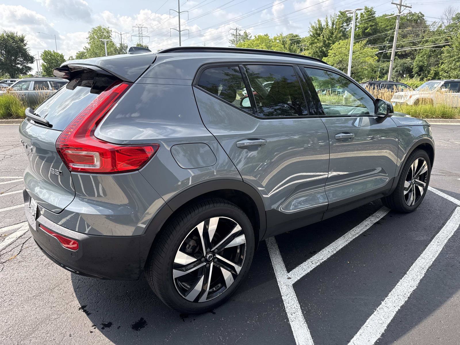 Used 2023 Volvo XC40 B5 Ultimate w/ Protection Package Premier AWD/4WD image 6