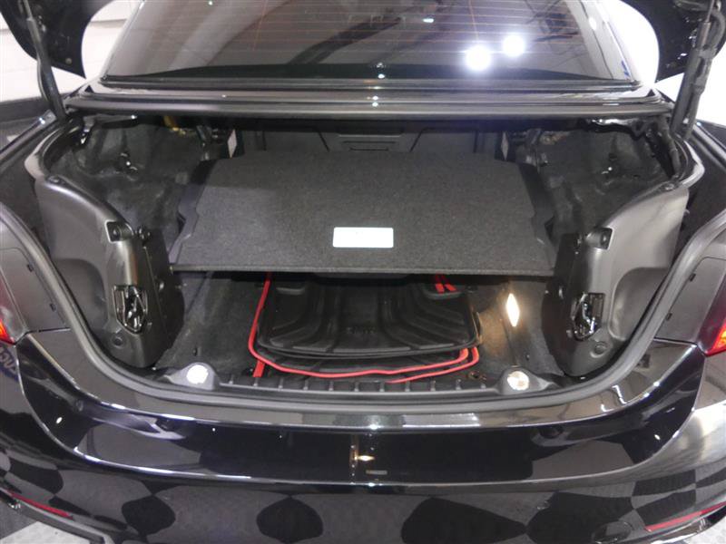 Used 2017 BMW M4 Convertible RWD image 9