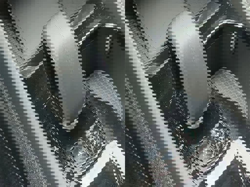 New 2026 Volvo XC40 B5 Ultra w/ Protection Package Premier image 32