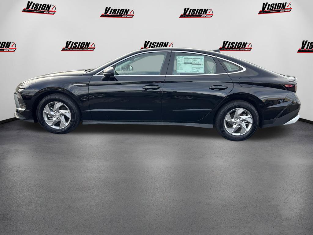 New 2026 Hyundai Sonata SE FWD image 2