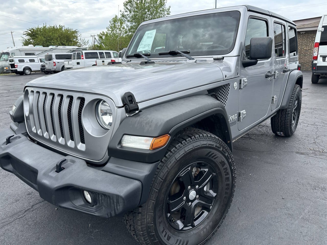 Used 2019 Jeep Wrangler Unlimited Sport S AWD/4WD image 3