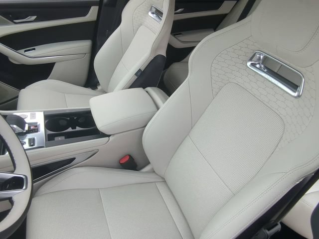 New 2025 Jaguar F-PACE R-Dynamic S AWD/4WD image 13