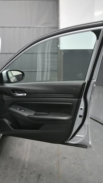 Used 2021 Nissan Altima 2.5 S FWD image 16