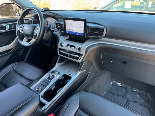 Used 2023 Ford Explorer XLT w/ Equipment Group 202A image 21