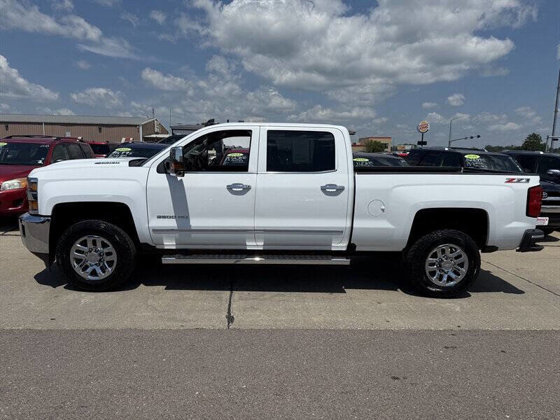 Used 2017 Chevrolet Silverado 3500 LTZ w/ Duramax Plus Package image 3