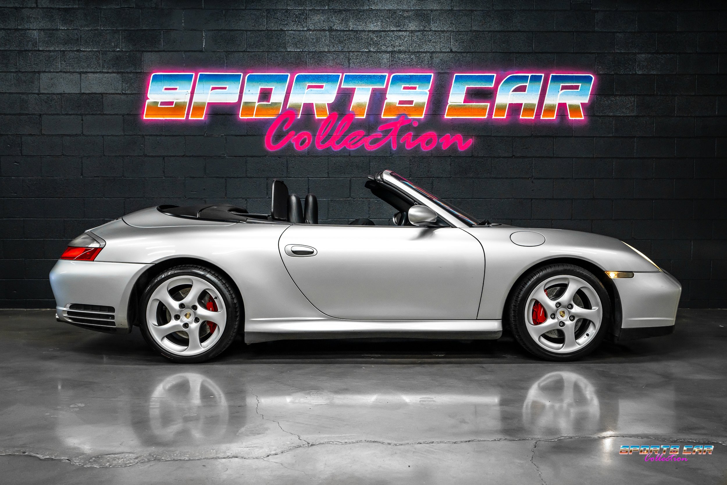 Used 2004 Porsche 911 Carrera 4S AWD/4WD image 9