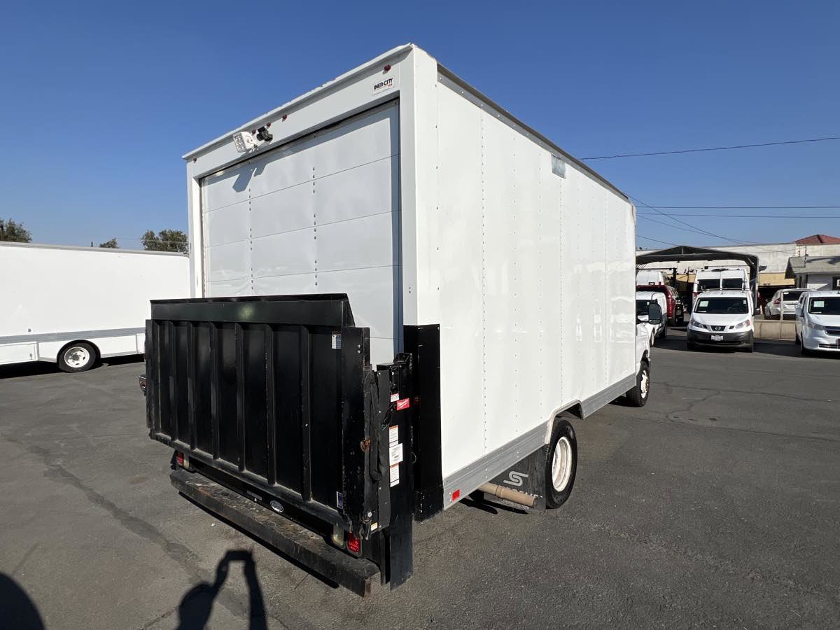 Used 2019 Ford E-350 and Econoline 350 Super Duty image 3