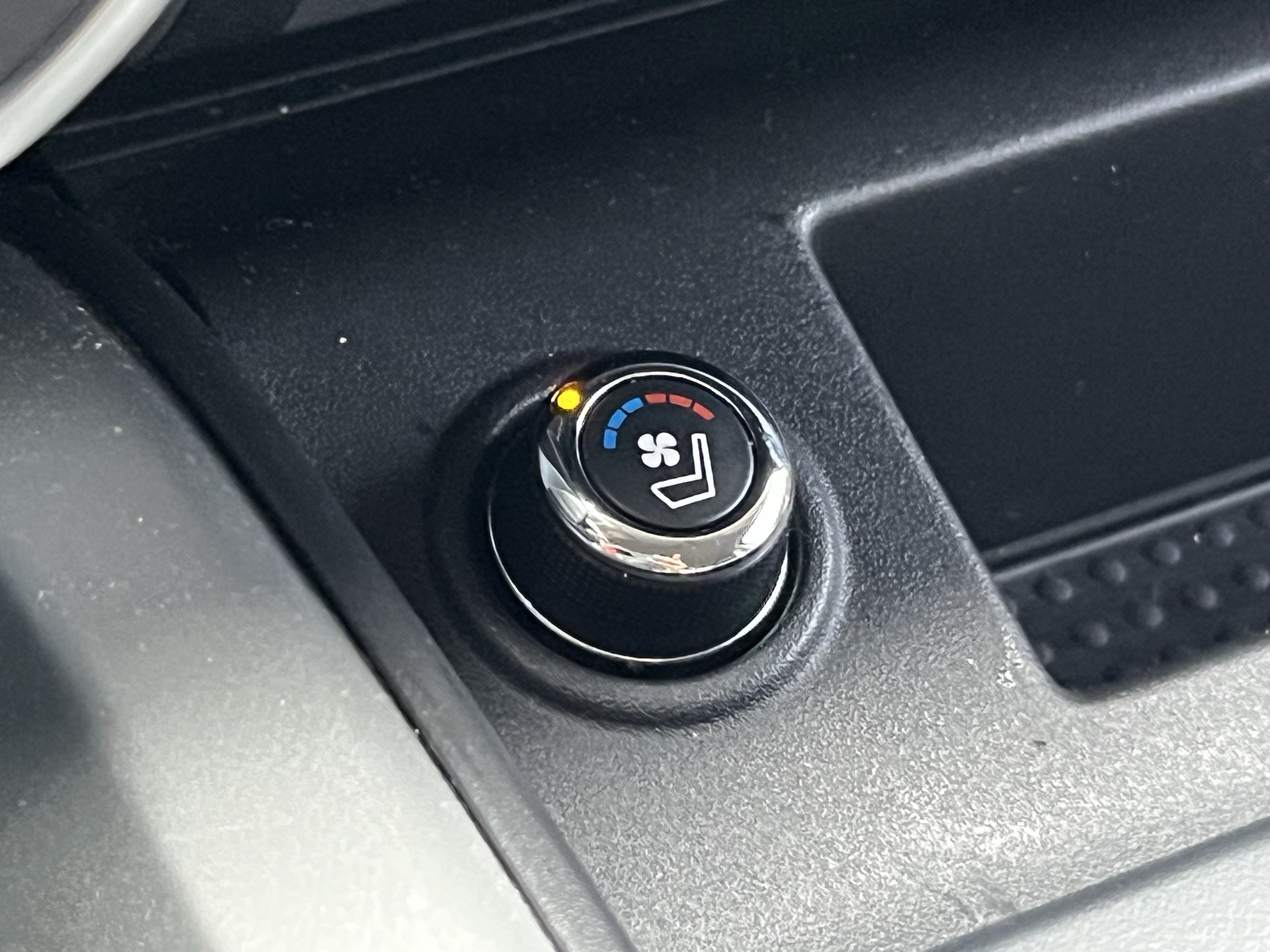 Used 2019 Nissan Titan PRO-4X w/ Pro-4x Convenience Package AWD/4WD image 36