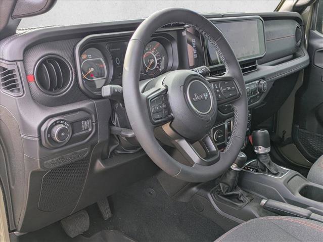 Used 2025 Jeep Wrangler Rubicon w/ Convenience Group image 9