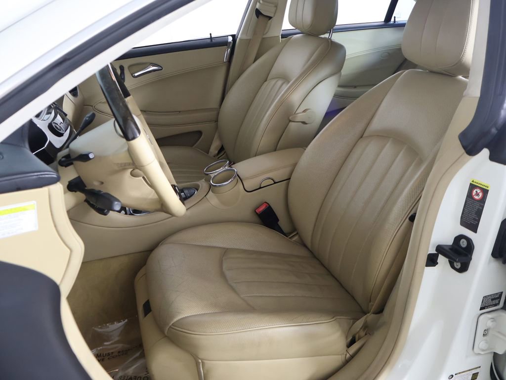 Used 2007 Mercedes-Benz CLS 550 image 27