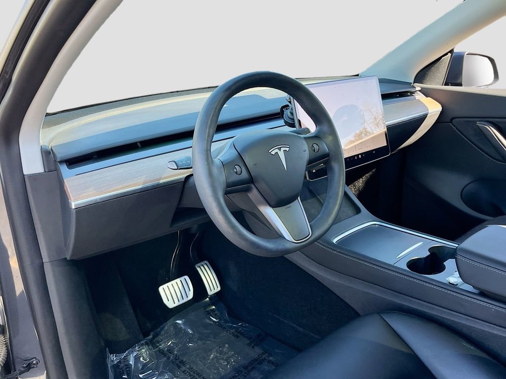 Used 2022 Tesla Model Y Performance image 9