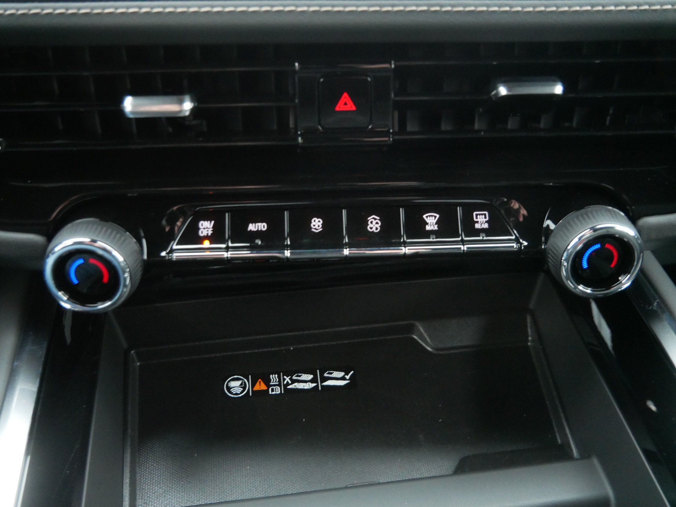 New 2026 Chevrolet Tahoe Premier AWD/4WD image 8