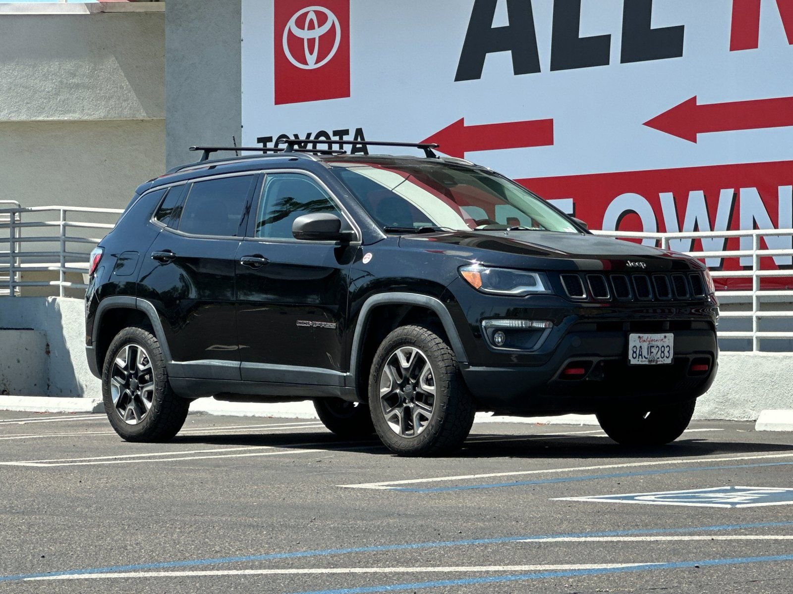Used 2018 Jeep Compass Trailhawk w/ Leather Interior Group AWD/4WD image 8