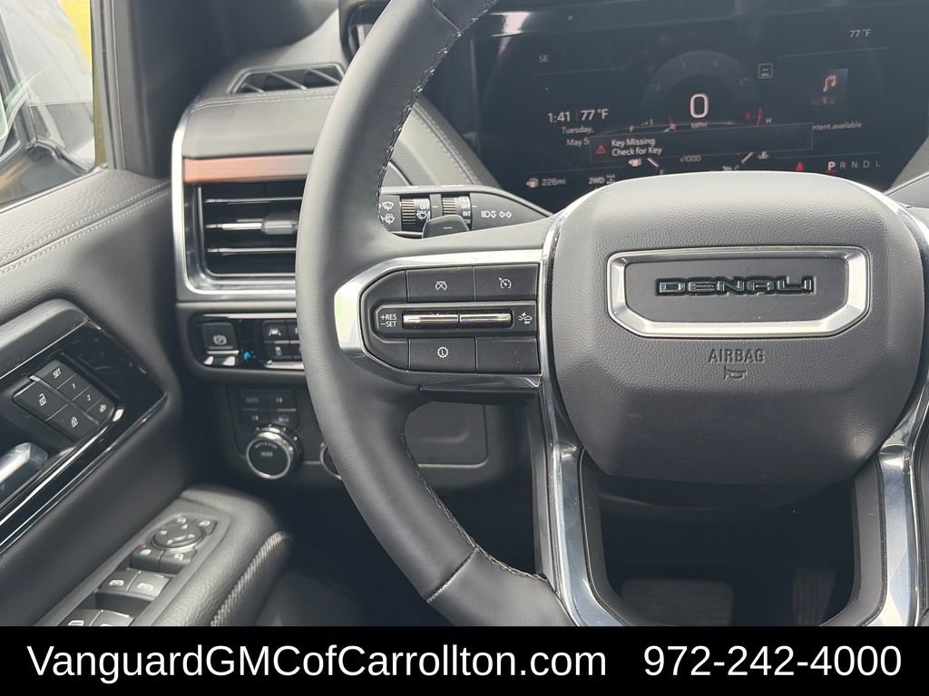 Used 2025 GMC Yukon XL Denali AWD/4WD image 18