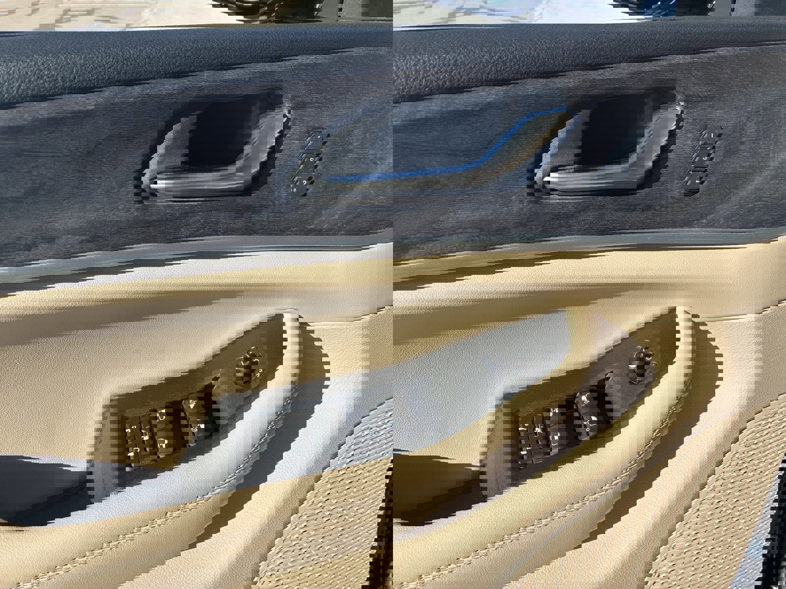 Used 2023 Jeep Grand Cherokee L Limited w/ Luxury Tech Group II image 16