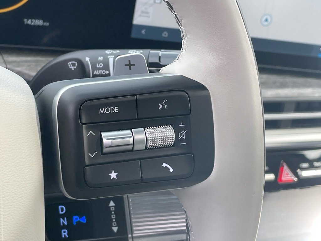 Used 2024 Hyundai Santa Fe Calligraphy image 37