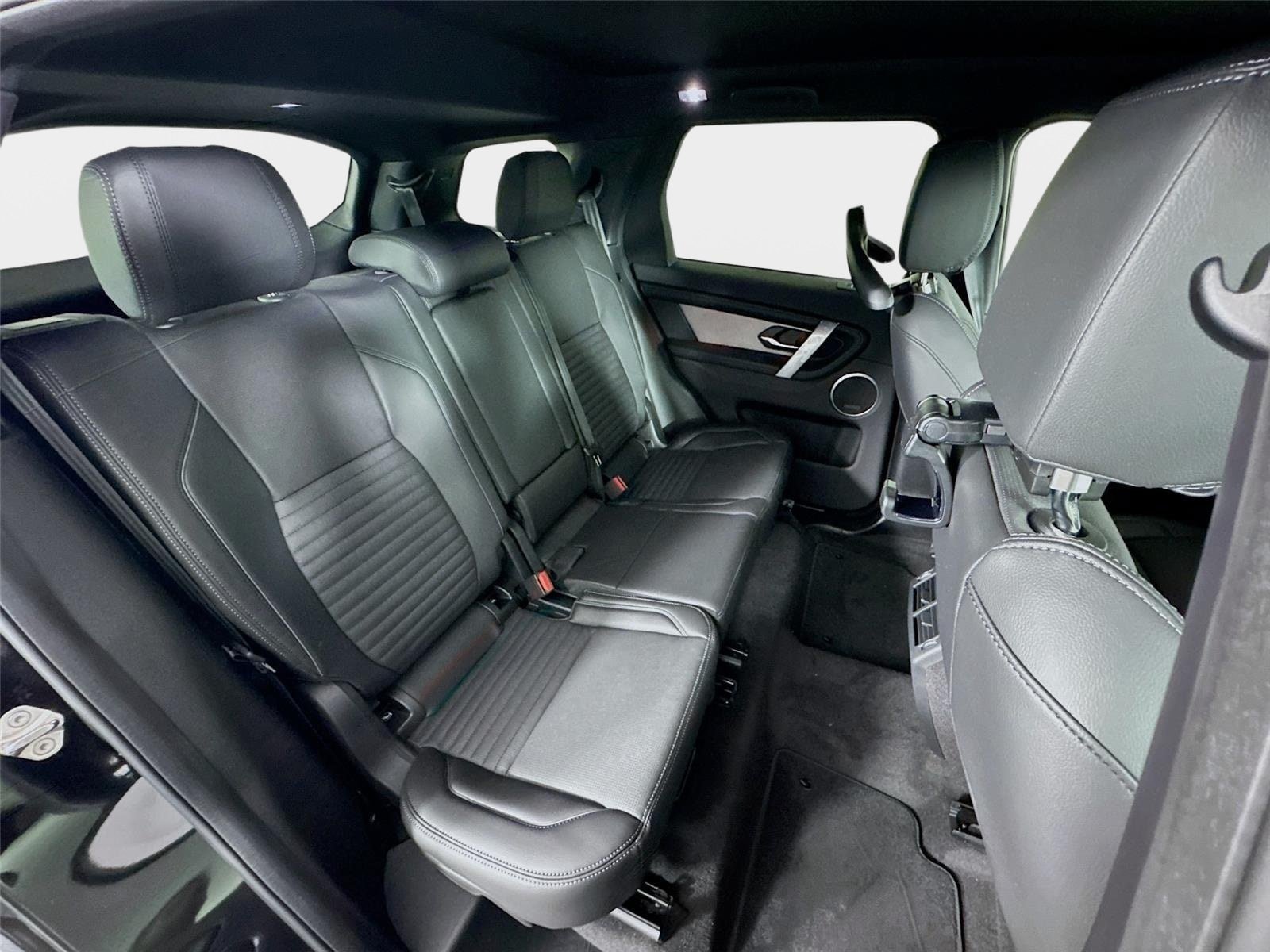 New 2026 Land Rover Discovery Sport Landmark AWD/4WD image 29